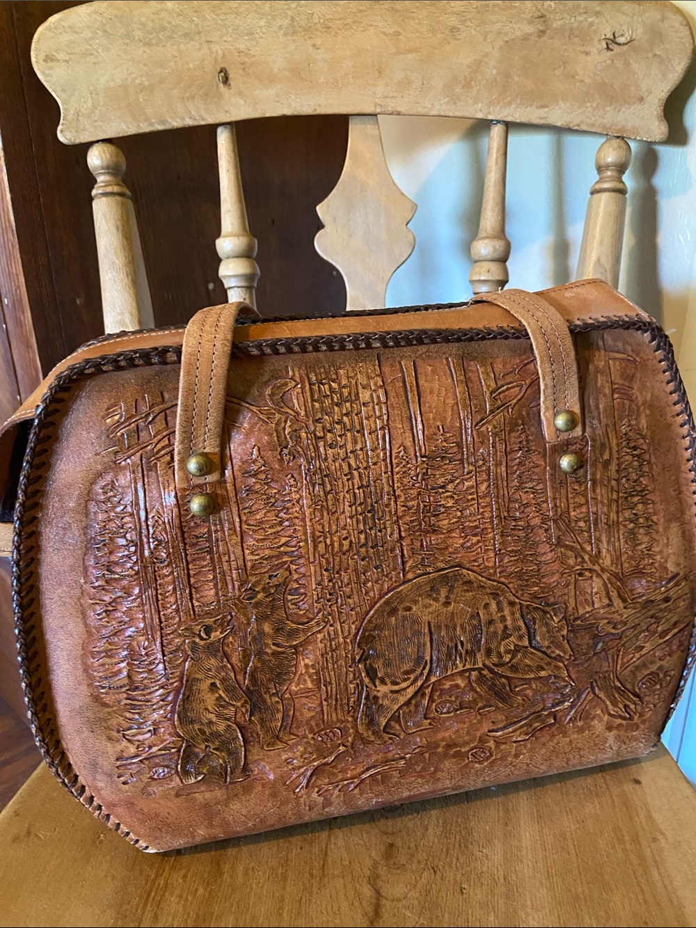 Vintage 60s 70s Hand Tooled Leather Purse Bear Woodland Wildlife Western - Picture 3 of 9